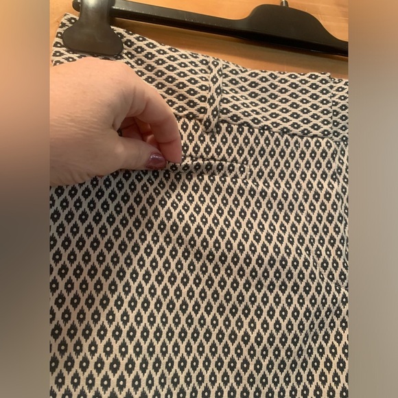 Ann Taylor Cropped Pants Size 2 “Kate” - Picture 4 of 11